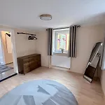 Kleine Vulkanhaus Casa de Férias Daun