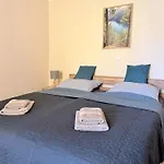 Kleine Vulkanhaus *