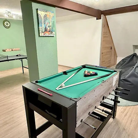 Kleine Vulkanhaus بيت للعطل *